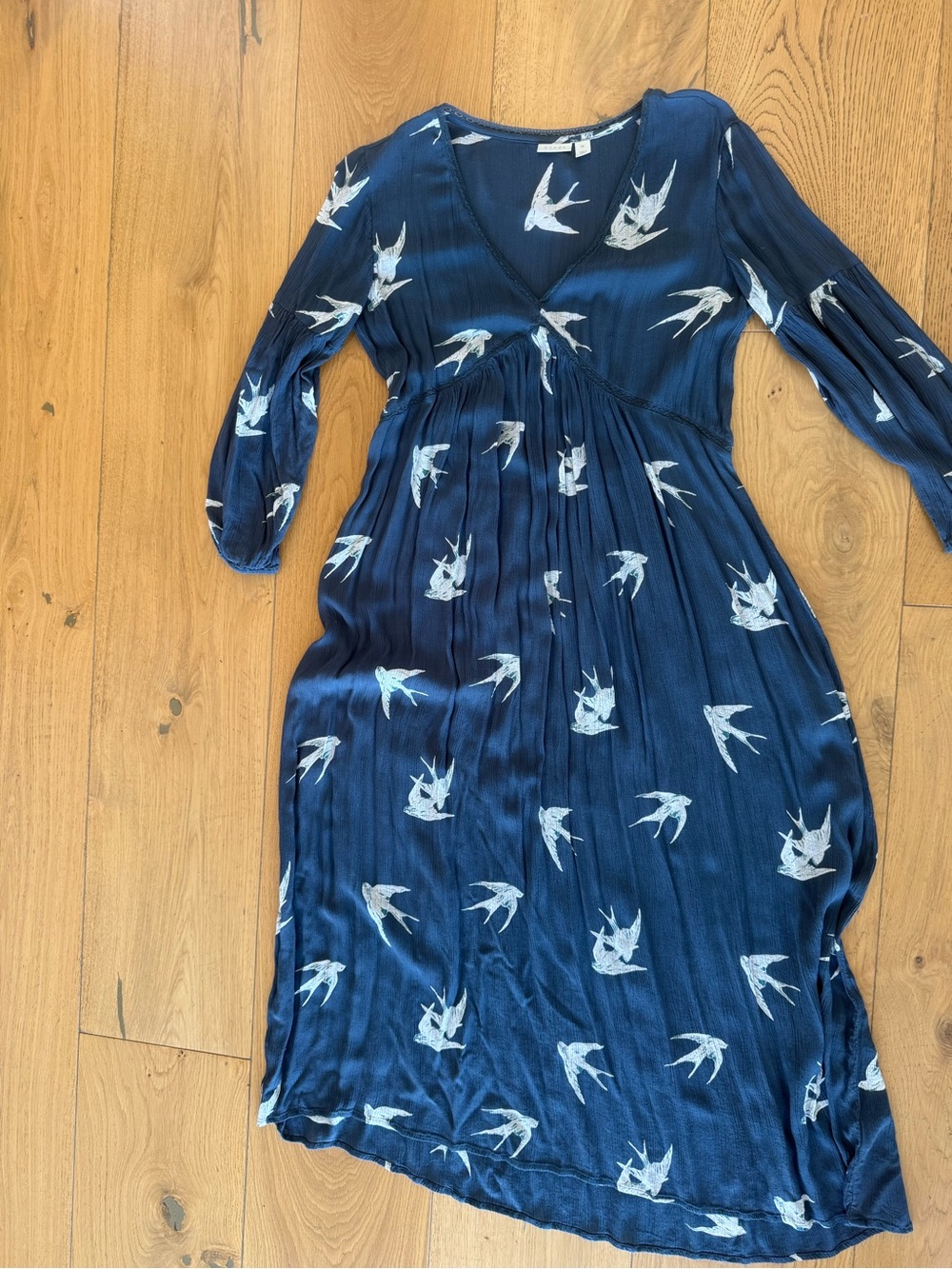Navy Blue Bird Print V-Neck Maxi Dress